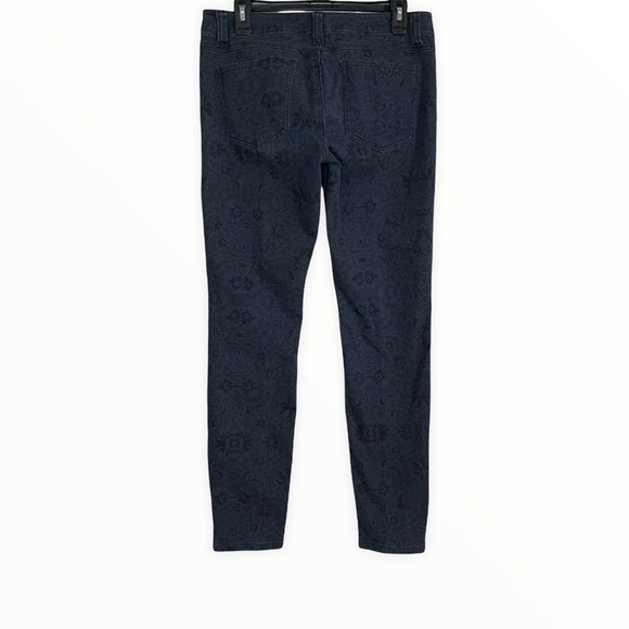 Cabi Blue Floral Lace Print Skinny Jeans Size 8 Artsy Preppy - Picture 3 of 8